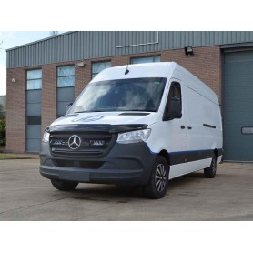 LAZER LAMPS Kühlergrill-Kit MERCEDES SPRINTER (2018+) Triple-R 750 Beacon Gen2